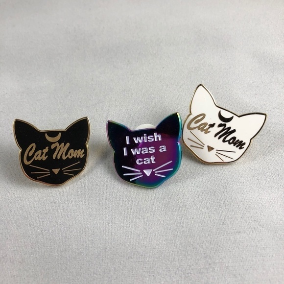 Cat Mom Hard Enamel Pin โ Artemis Inspired - Picture 4 of 4